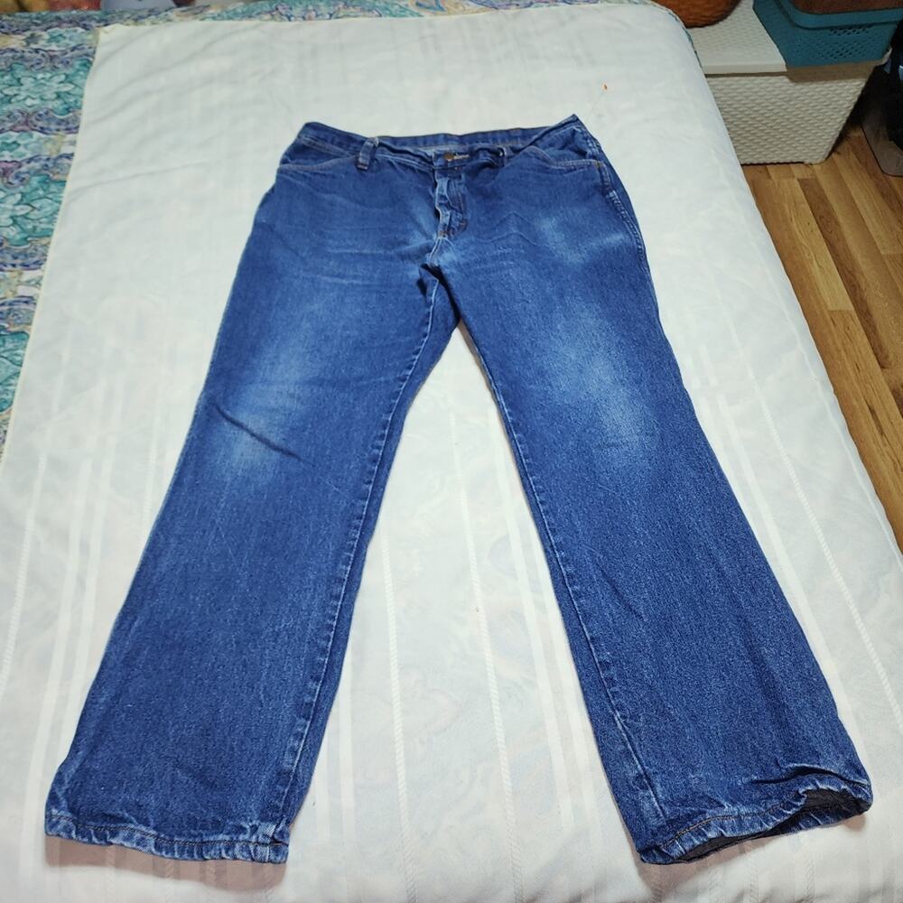 RED KAP EUC MENS  SIZE 38 x 30 BLUE JEANS